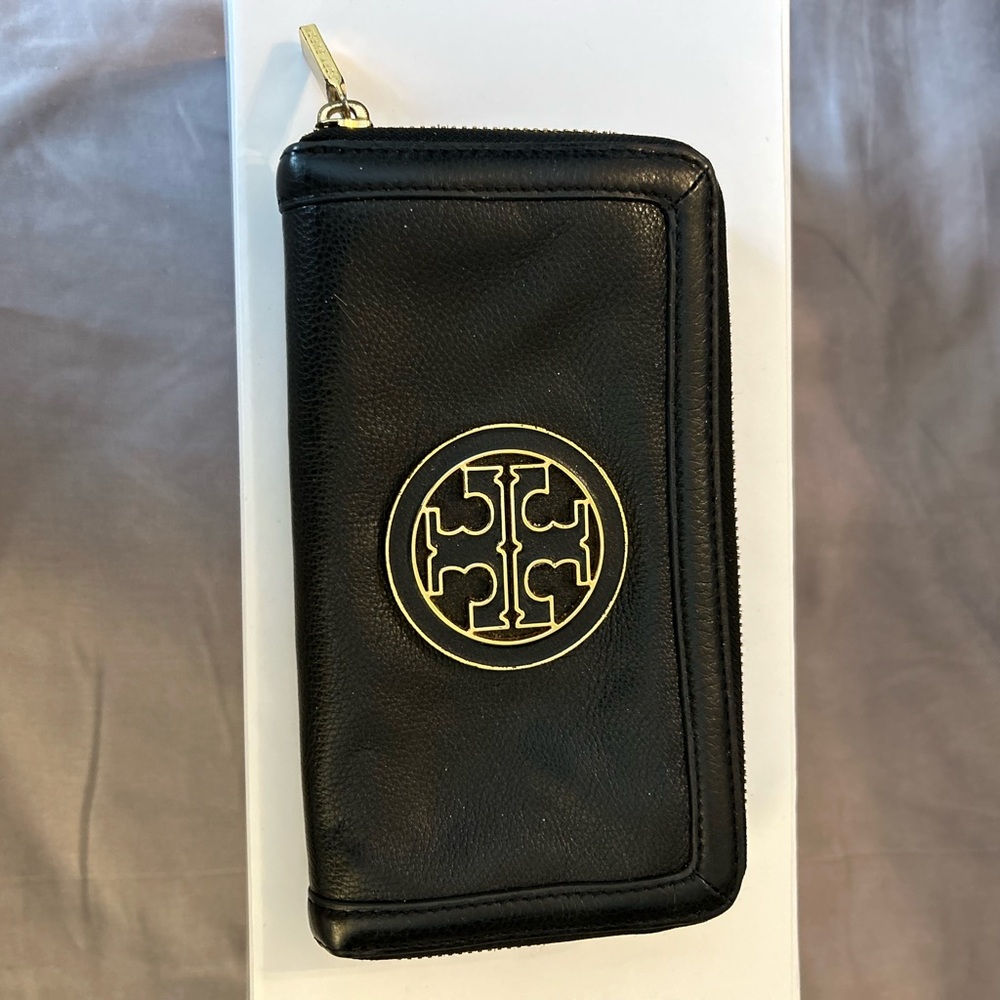 Tory Burch Black Leather Zip Phone Wallet with Gold Logo